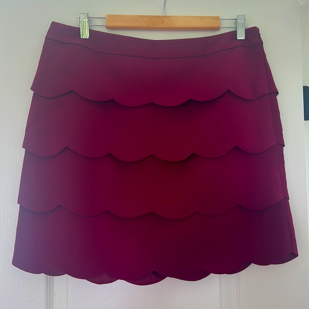LOFT Scalloped Pencil Skirt